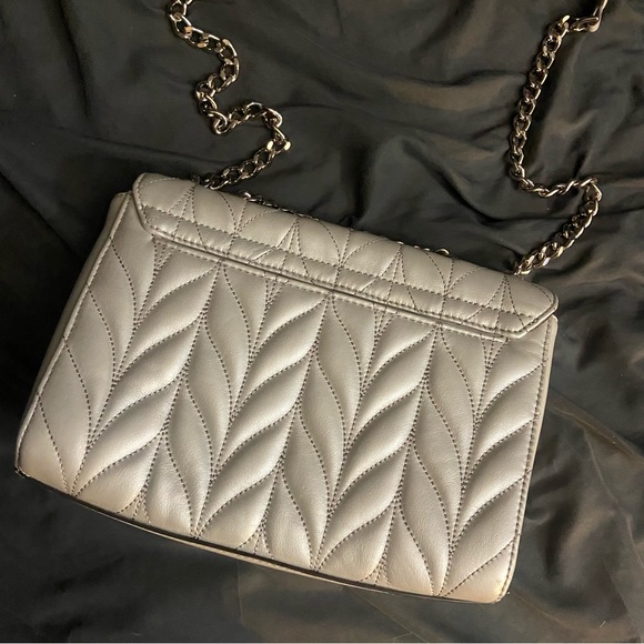 Like New Leather KATE SPADE Grey Silver Chain Handbag Crossbody Shoulder Bag - Picture 9 of 9